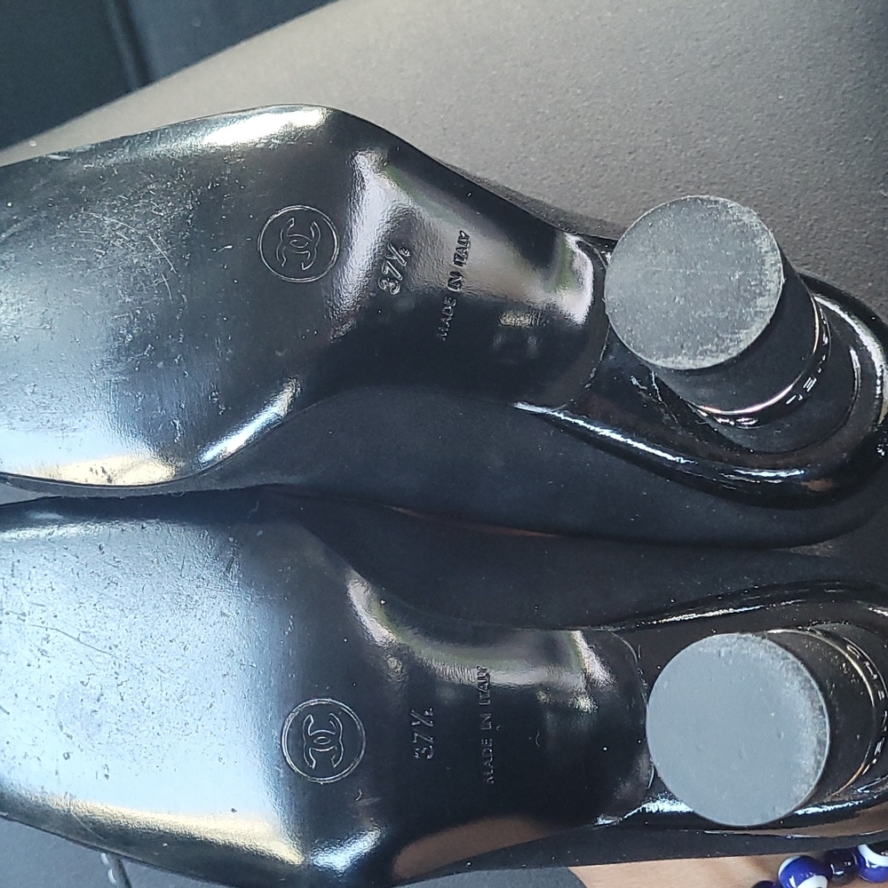 Chanel Heels - Picture 5 of 9